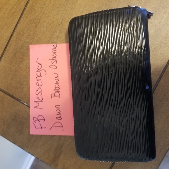 Louis Vuitton Epi Black Leather Wallet - Picture 6 of 6